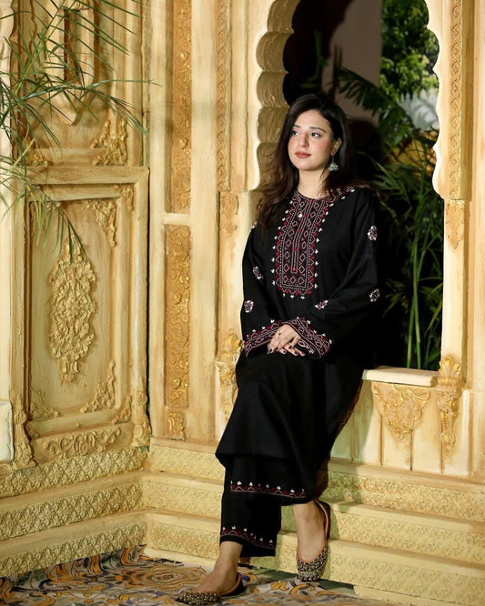 Handmade EMB 2pc Suit
